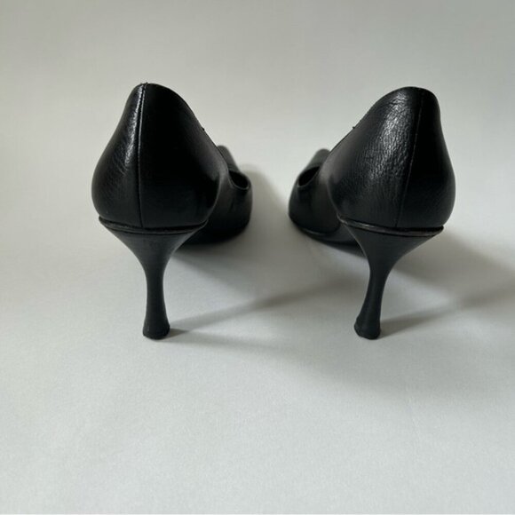 Gucci Vintage Black Pointed Toe Pumps - Picture 6 of 9